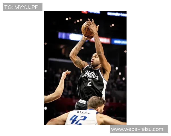 2011年湖人与快船的激烈对决回顾与分析篮球赛场上的城市对抗与荣耀 2011年湖人与快船的激烈对决回顾与分析篮球赛场上的城市对抗与荣耀